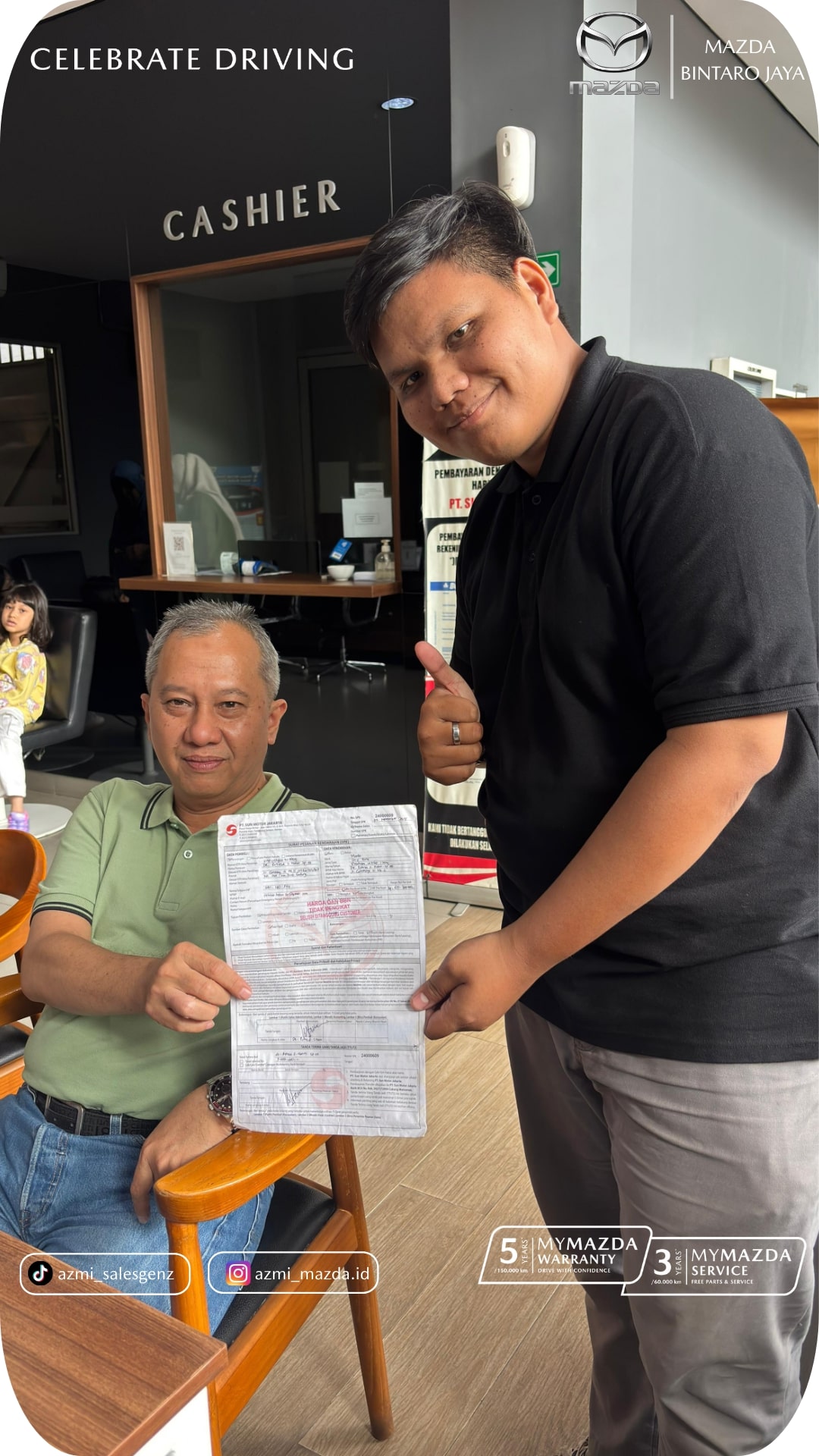 Pelanggan melakukan Booking Fee unit Mazda CX-5